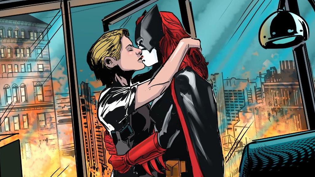 Lesbian and Bi Superheroines - batwoman aka Kate Kane